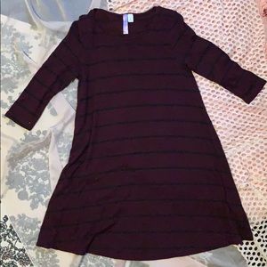 Casual knit maroon dress